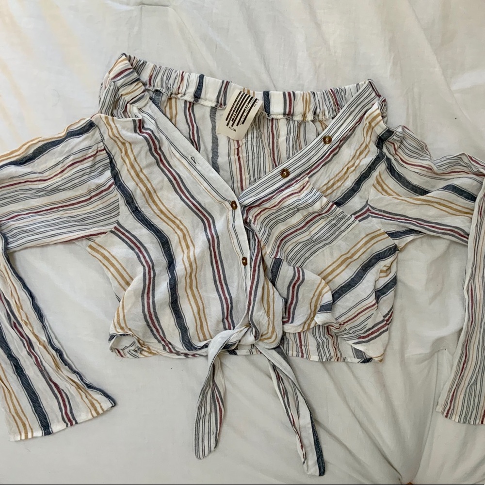 Lightweight Button Up